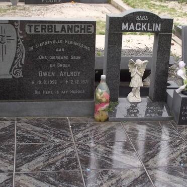 TERBLANCHE :: MACKLIN