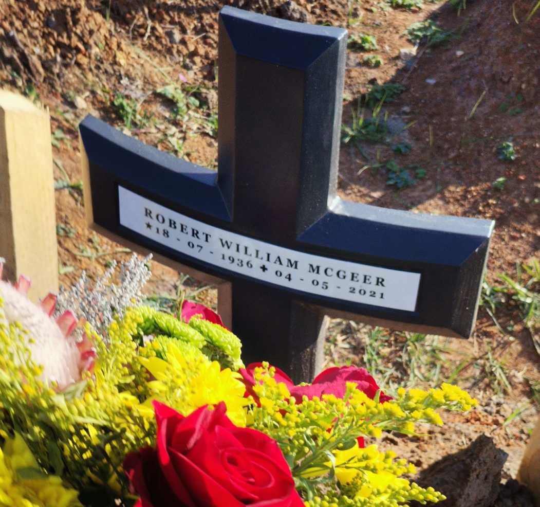 McGEER Robert William 1936-2021