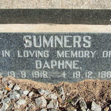 SUMNERS Daphne 1918-1980
