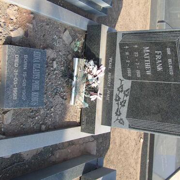 KOBUS Frank Matthew 1901-1986 &amp; Edna Gladys Pohl 1907-1998 