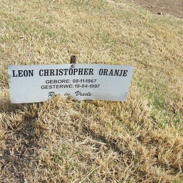 ORANJE Leon Christopher 1967-1997