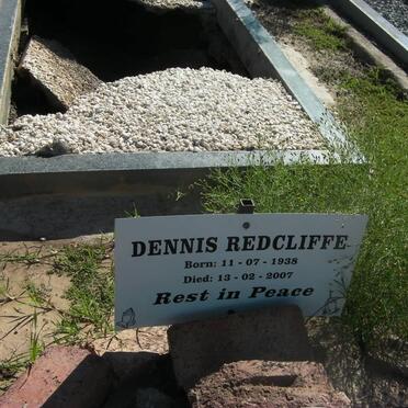 REDCLIFFE Dennis 1938-2007