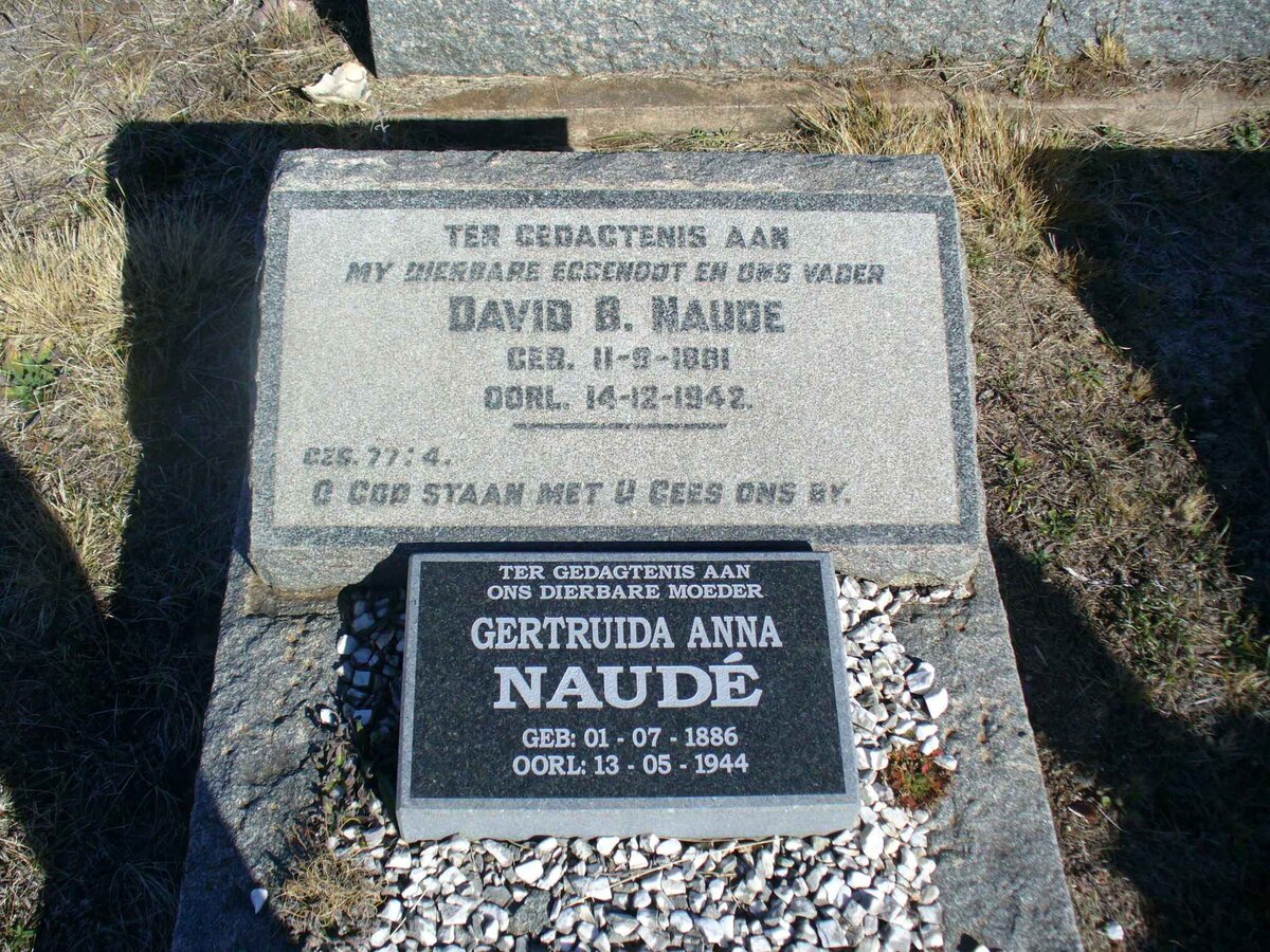 NAUDE David B. 1881-1942 &amp; Gertruida Anna 1886-1944