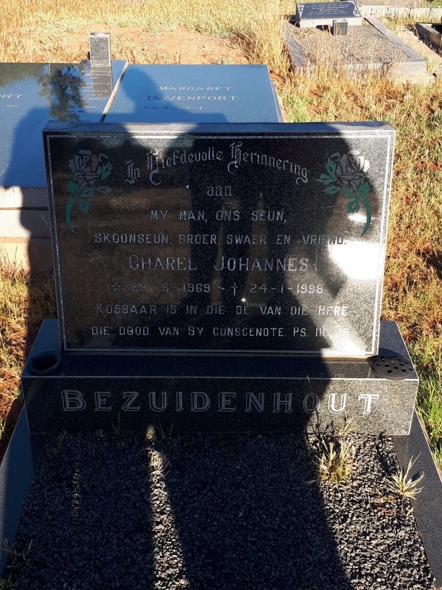 BEZUIDENHOUT Charel Johannes 1969-1998