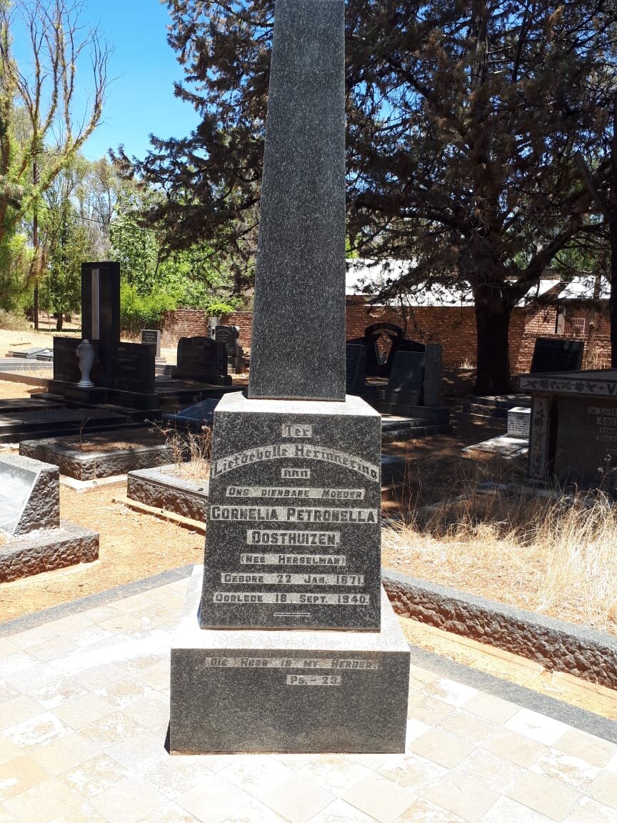 OOSTHUIZEN Cornelia Petronella nee HERSELMAN 1871-1940