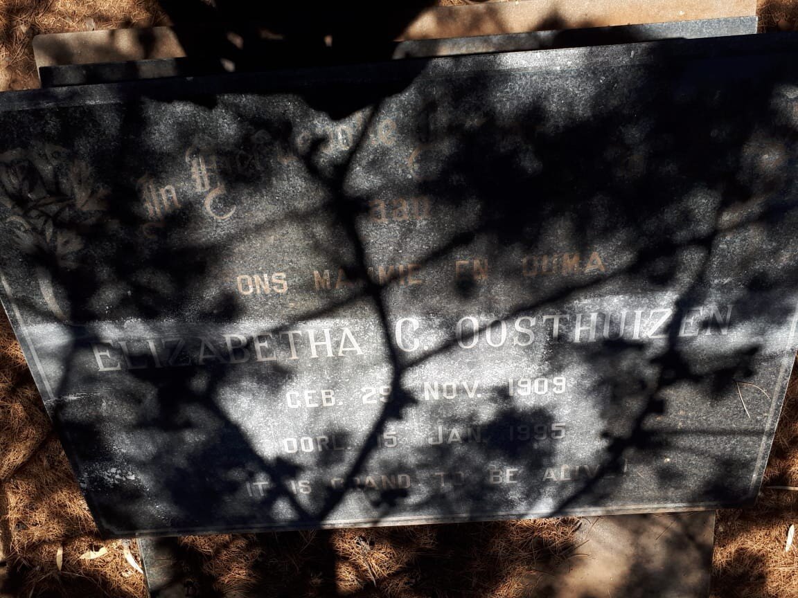 OOSTHUIZEN Elizabetha C. 1909-1995