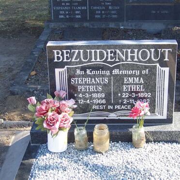BEZUIDENHOUT Stephanus Petrus 1889-1966 &amp; Emma Ethel 1892-1982