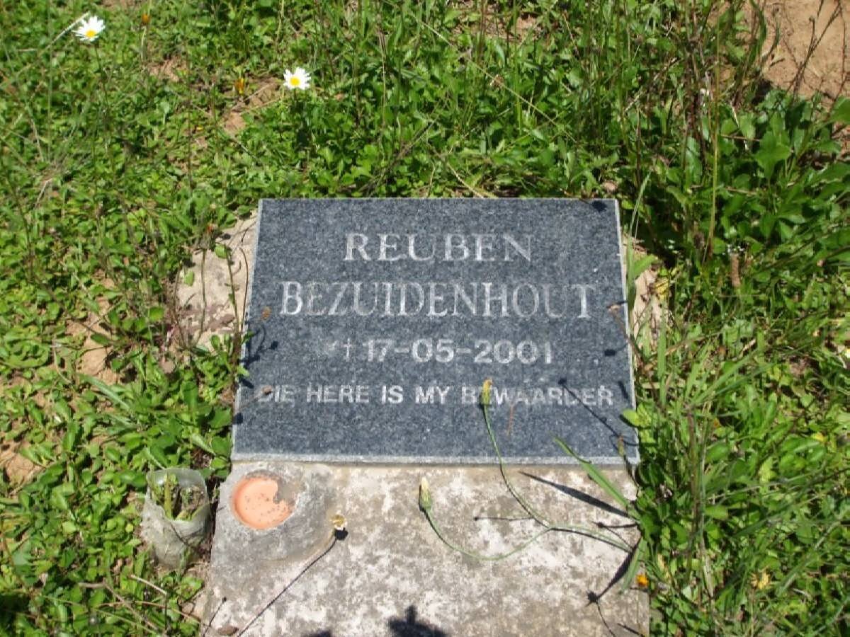 BEZUIDENHOUT Reuben -2001