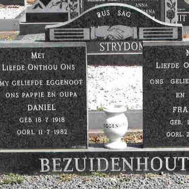 BEZUIDENHOUT Daniel 1918-1982 &amp; Fransina 1922-2000