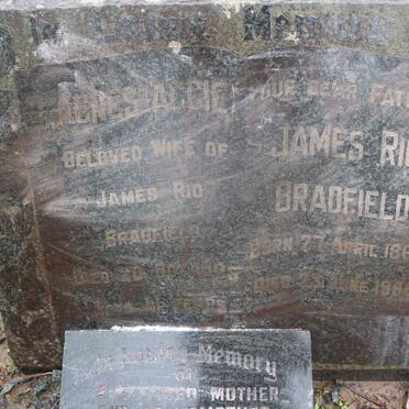 BRADFIELD James Rio 1863-1958 &amp;  Agnes -1908 :: VAN DER MEULEN Nora 1905-1978