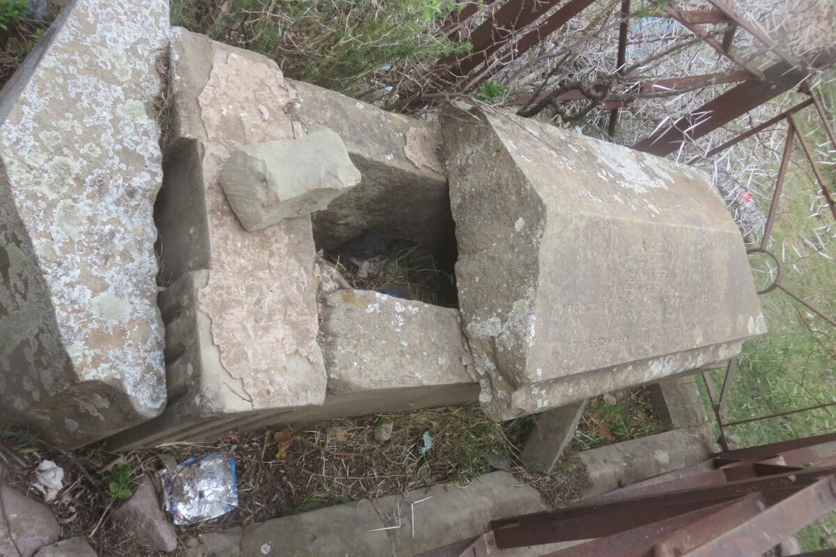 EVA James J. -1881 &amp; Elizabeth -1874