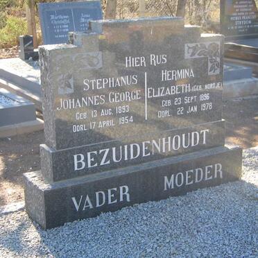 BEZUIDENHOUT Stephanus Johannes George 1893-1954 &amp; Hermina Elizabeth NORTJé 1896-1978