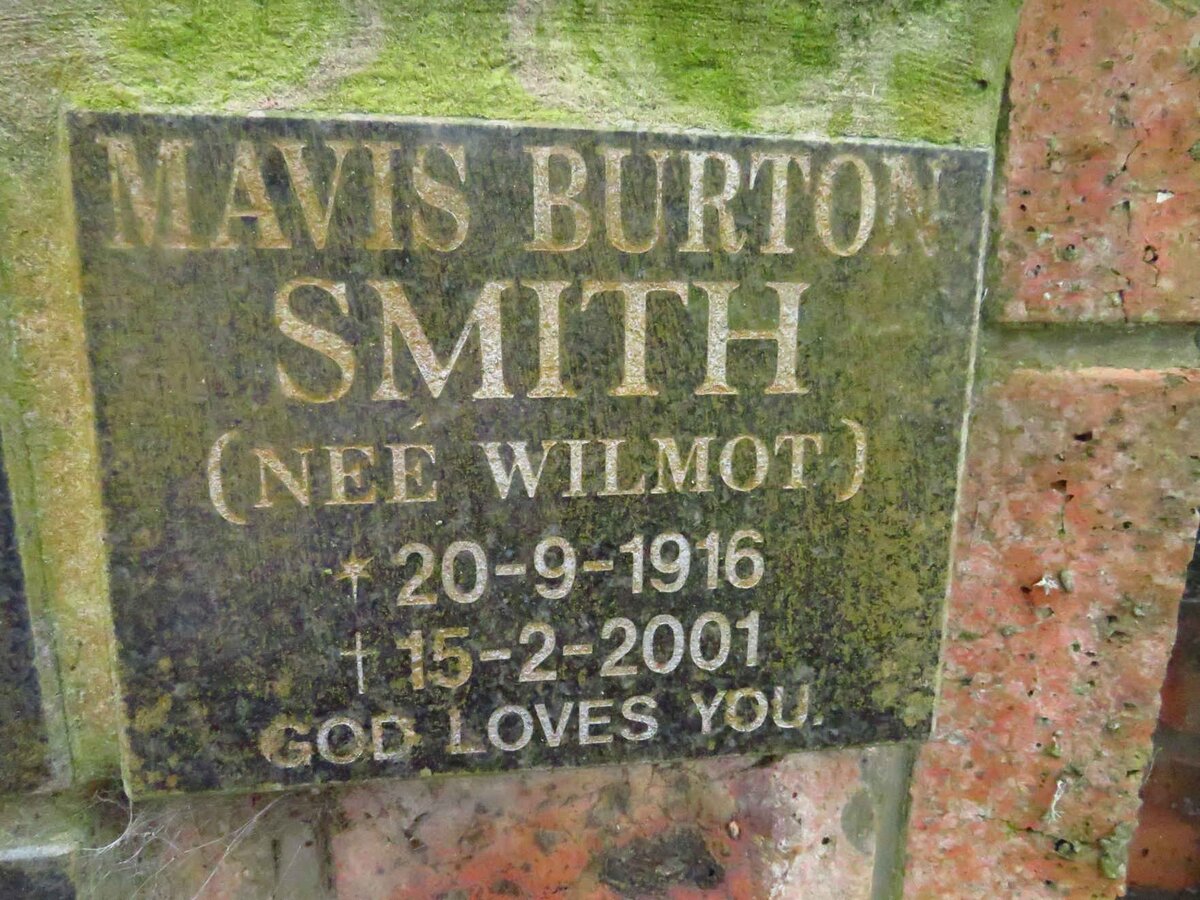 SMITH Mavis Burton nee WILMOT 1916-2001