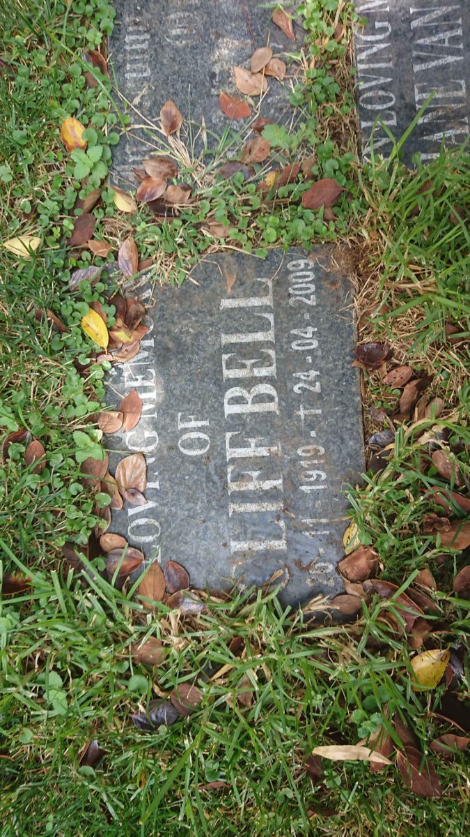 BELL Cliff 1919-2009