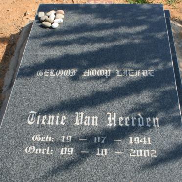 HEERDEN Tienie, van 1941-2002