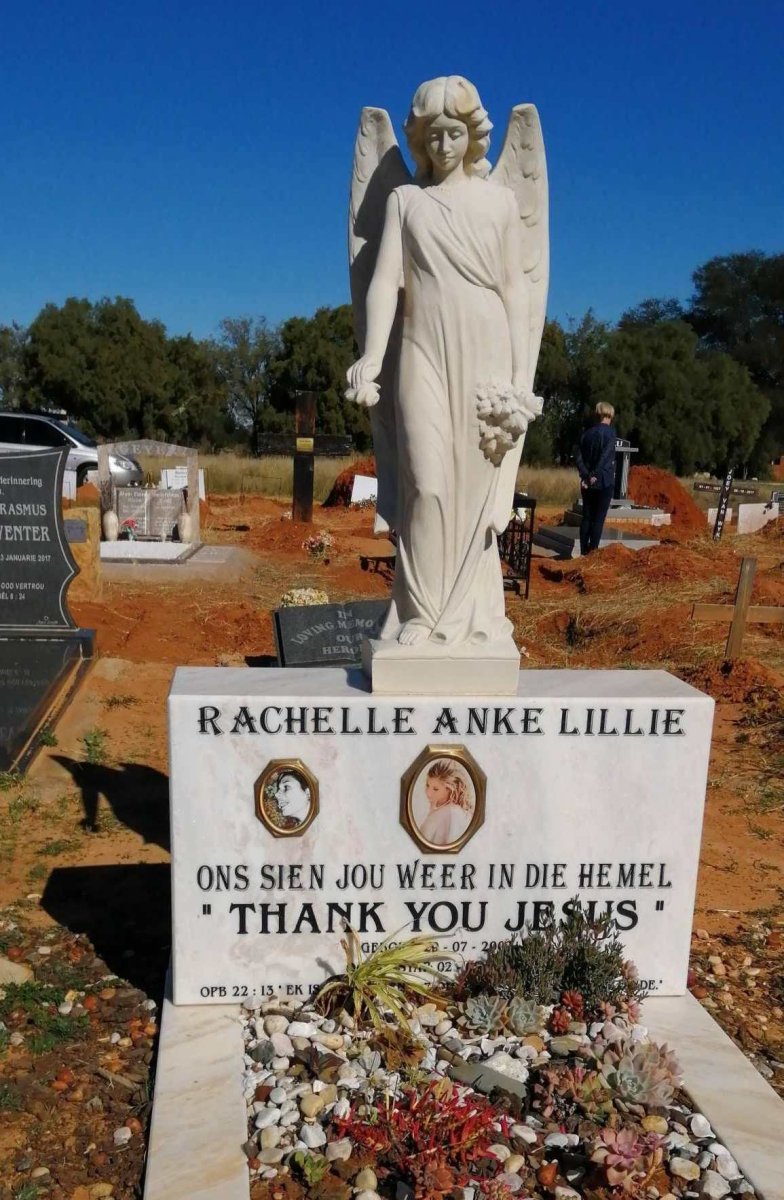 LILLIE Rachelle Anke 200?-