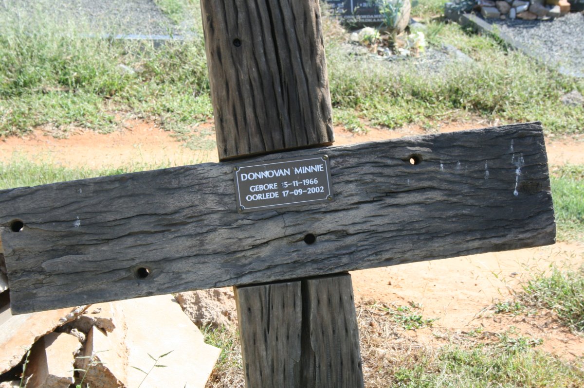 MINNIE Donnovan 1966-2002