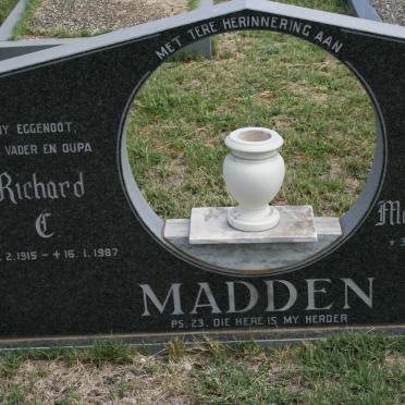 MADDEN Richard C. 1915-1987 &amp; Maria Magdalena J.C. 1916-1989
