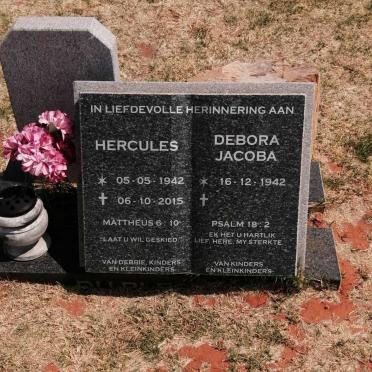 PLE? Hercules, du 1942-2015 &amp; Debora Jacoba 1942-