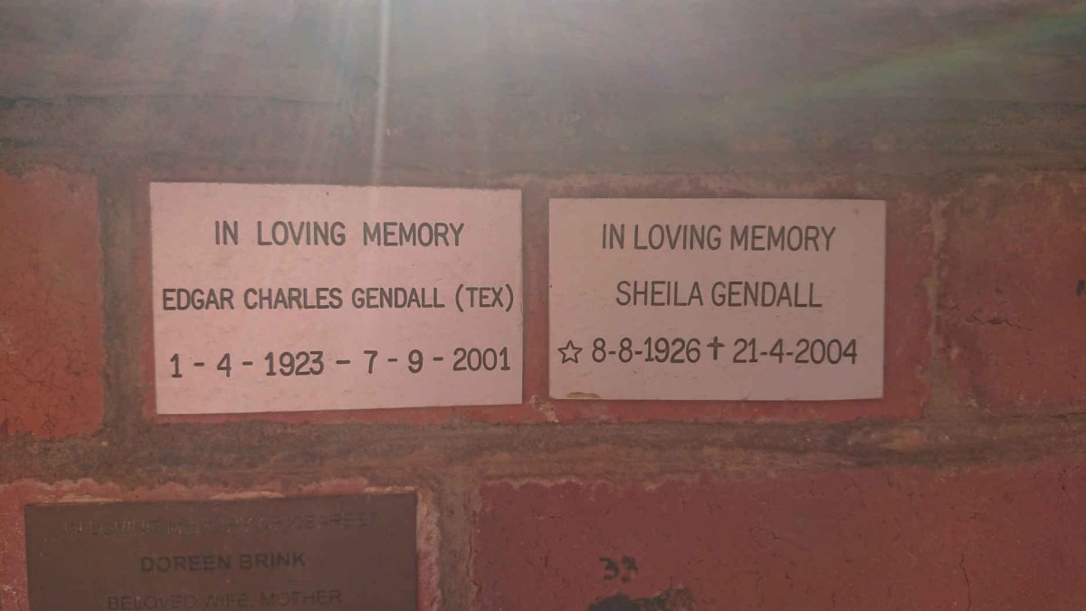GENDALL Edgar Charles 1923-2001 &amp; Sheila 1926-2004