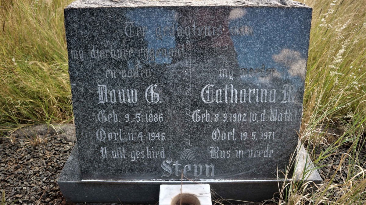 STEYN Douw C. 1886-1946 &amp; Catharina M. V.D. WATH 1902-1971