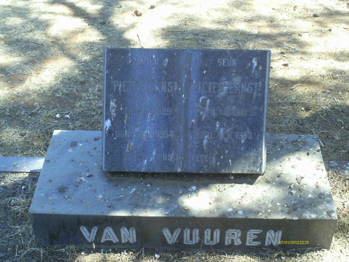 VUUREN Pieter Ernst, van 1899-1954 :: VAN VUUREN Pieter Ernst 1941-19?3