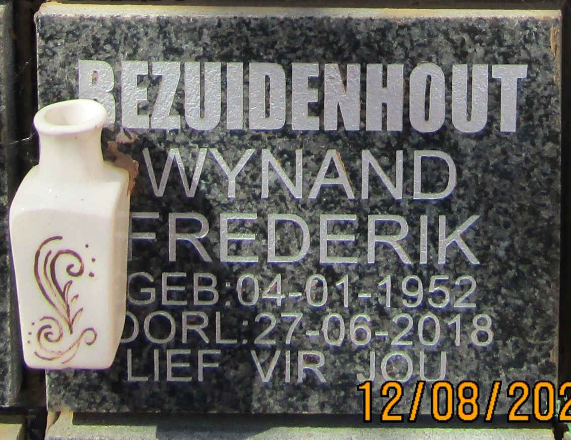 BEZUIDENHOUT Wynand Frederik 1952-2018