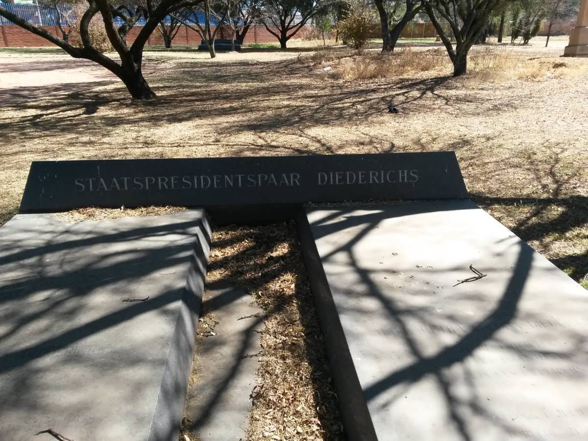 DIEDERICHS Nicolaas 1903-1978 &amp; Margaretha POTGIETER 1907-1998