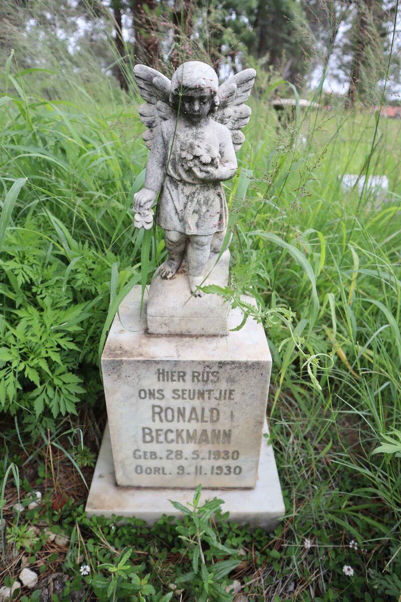 BECKMANN Ronald 1930-1930