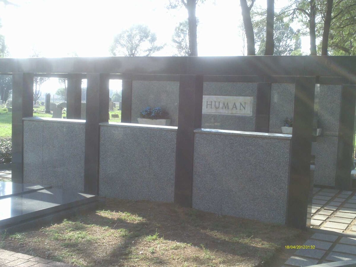 HUMAN Barnie 1924-2006 &amp; Swanie 1923-2012 :: HUMAN Carel Frederick 1951-1967