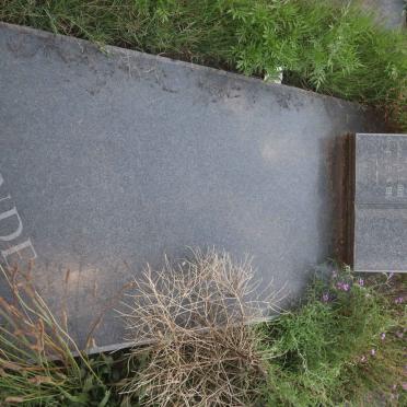 LINDE Marthinus Johannes 1890-1968 &amp; Helena Maria 1892-1963