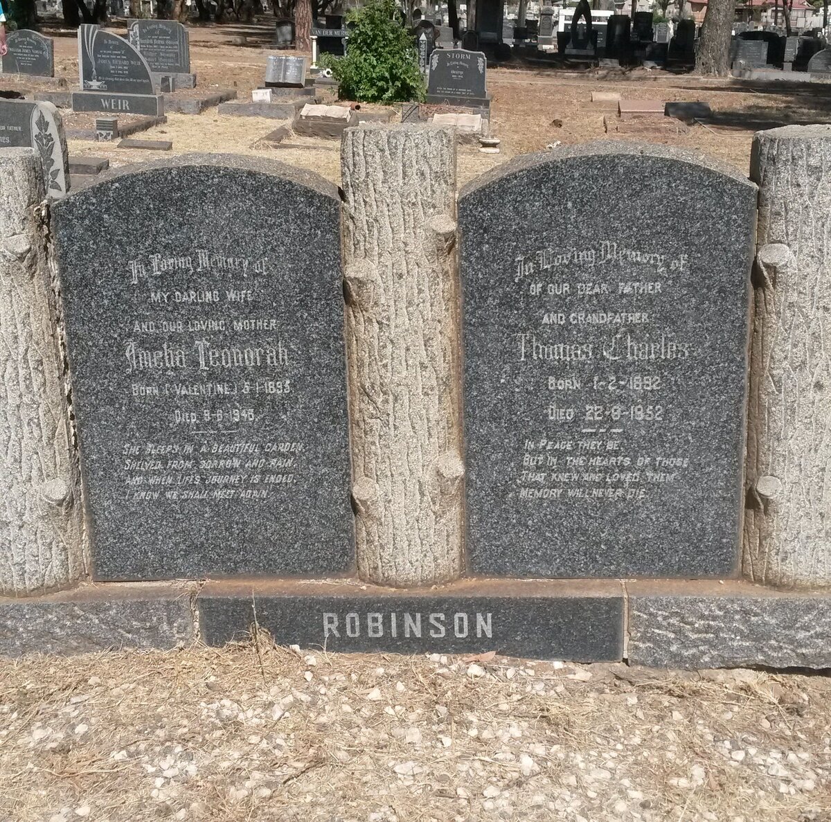 ROBINSON Thomas Charles 1892-1952 &amp; Amelia Leonorah VALENTINE 189?-1946