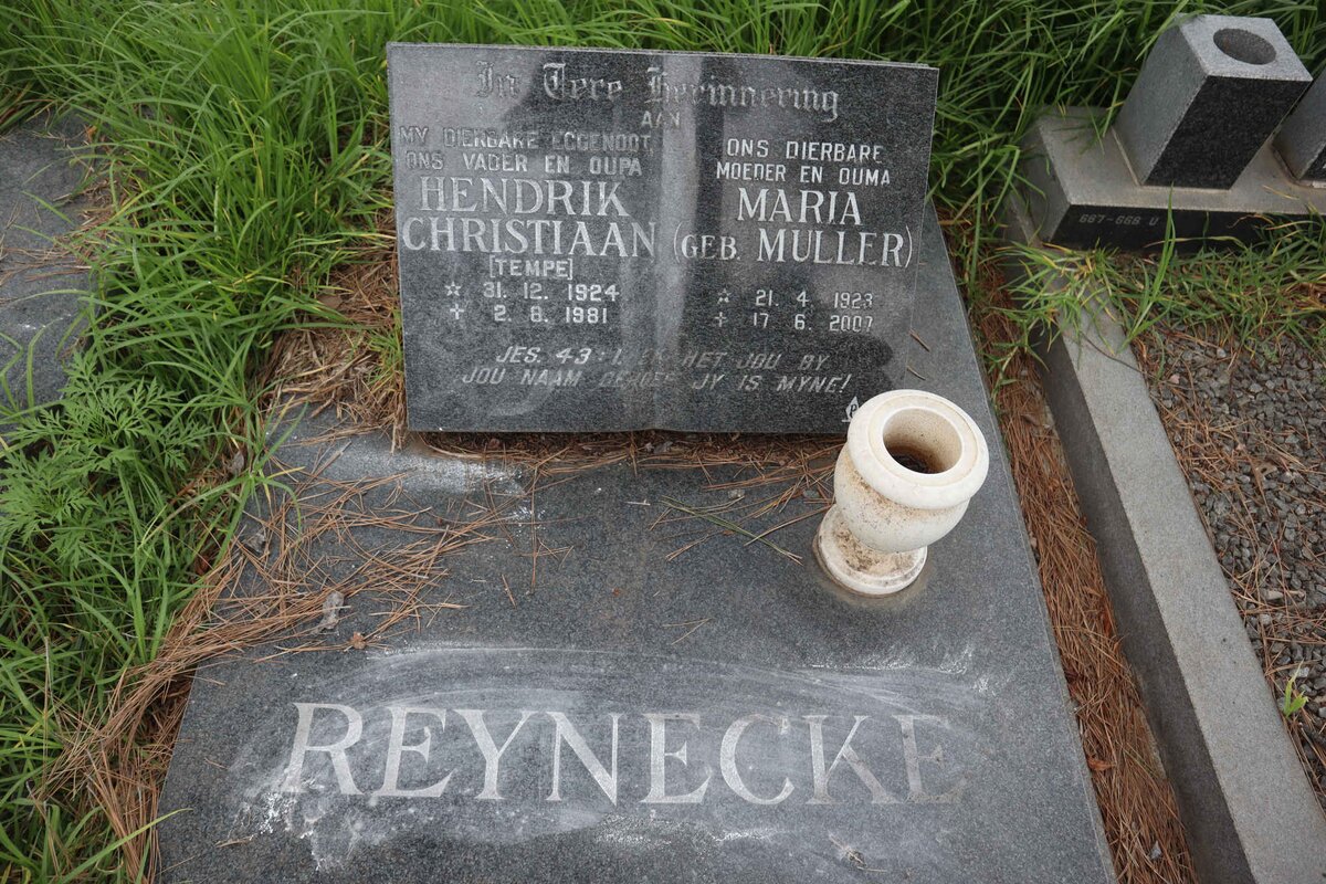 REYNECKE Hendrik Christiaan 1924-1981 &amp; Maria MULLER 1923-2007