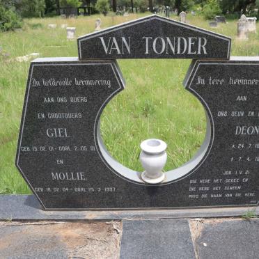 TONDER Giel, van 1901-1991 &amp; Mollie 1904-1997 :: VAN TONDER Deon 1941-1985