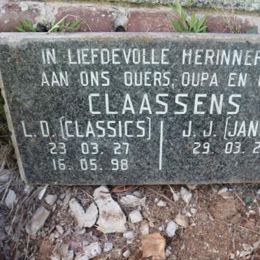 CLAASSENS L.D. 1927-1998 &amp; J.J. 1928-