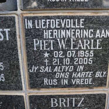EARLE Piet W. 1955-2005