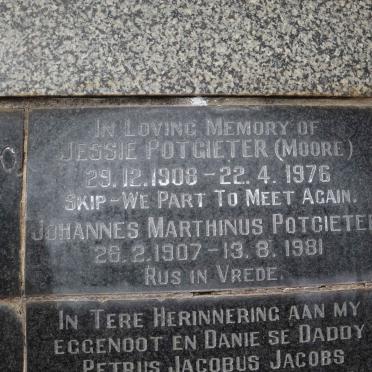 POTGIETER Johannes Marthinus 1907-1981 &amp; Jessie MOORE 1908-1976