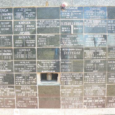 28. Gedenkmuur / Memorial wall _28