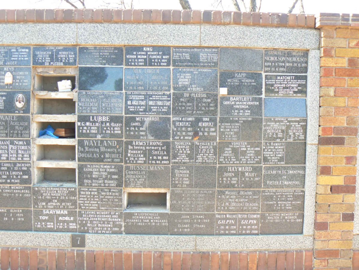 08. Gedenkmuur / Memorial wall _8