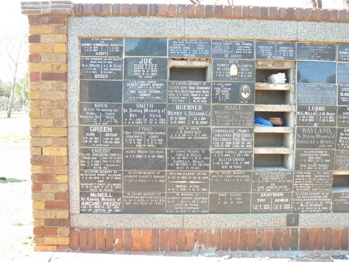 07. Gedenkmuur / Memorial wall _7