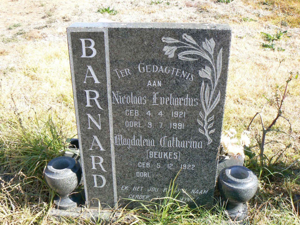 BARNARD Nicolaas Evehardus 1921-1991 &amp; Magdalena Catharina BEUKES 1922-