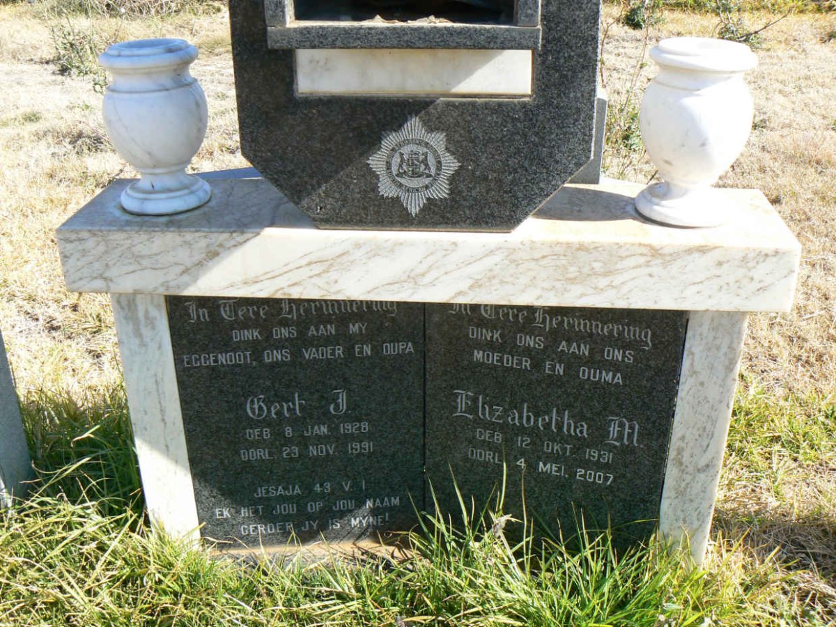 BEZUIDENHOUT Gert J. 1928-1991 &amp; Elizabeth M. 1931-2007