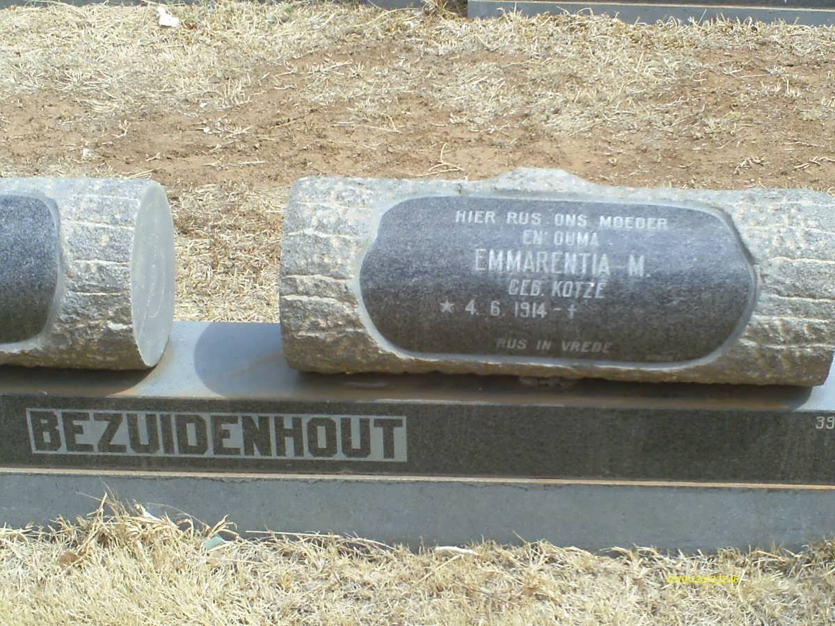 BEZUIDENHOUT Emmarentia M. nee KOTZE 1914-