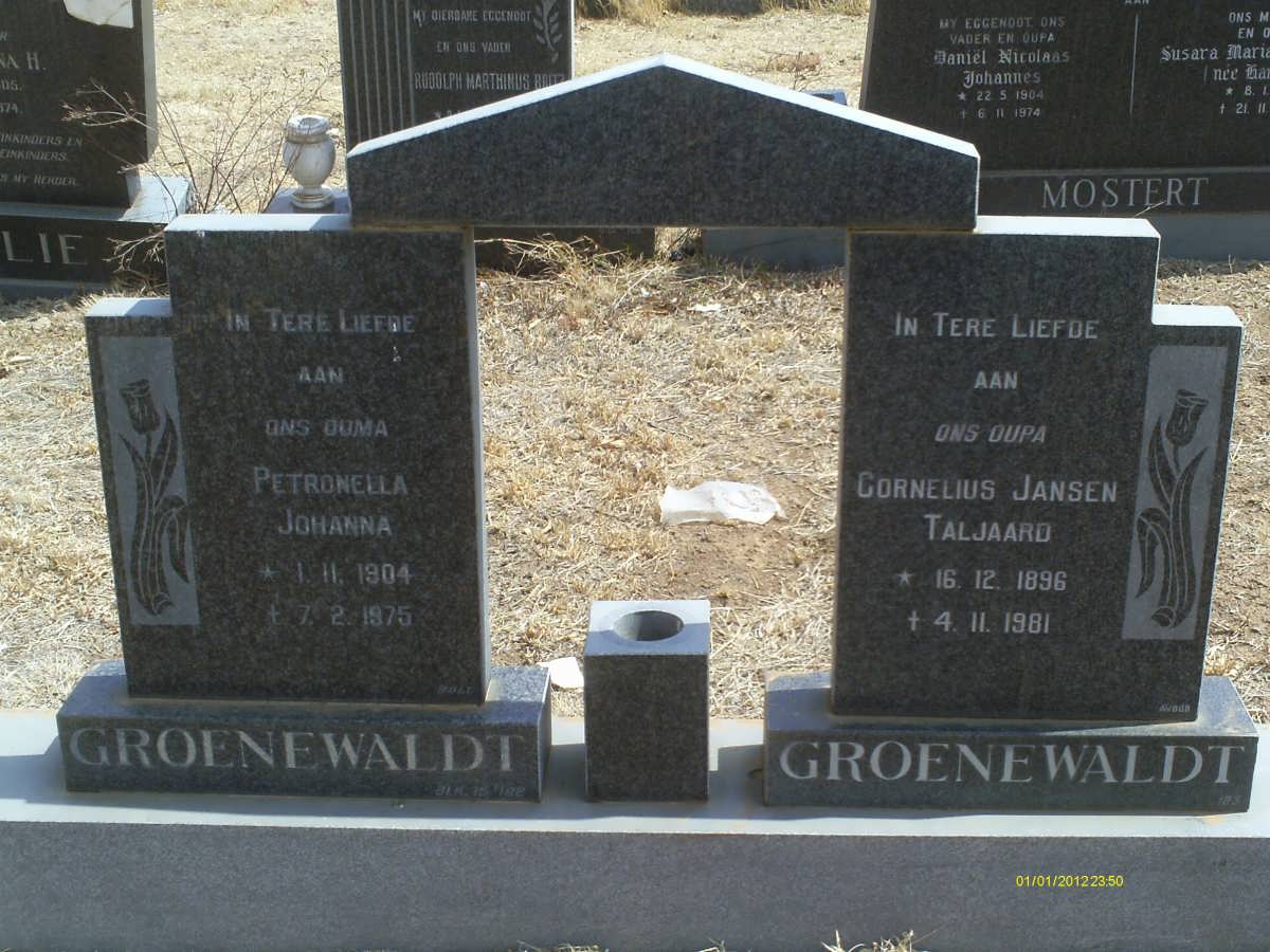 GROENEWALDT Cornelius Jansen Taljaard 1896-1981 &amp; Petronella Johanna 1904-1975