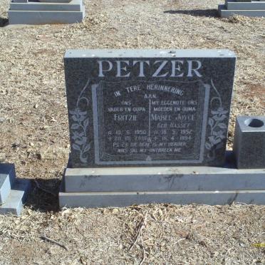 PETZER Fritzie 1950-2000 &amp; Mabel Joyce HASSET 1952-1994