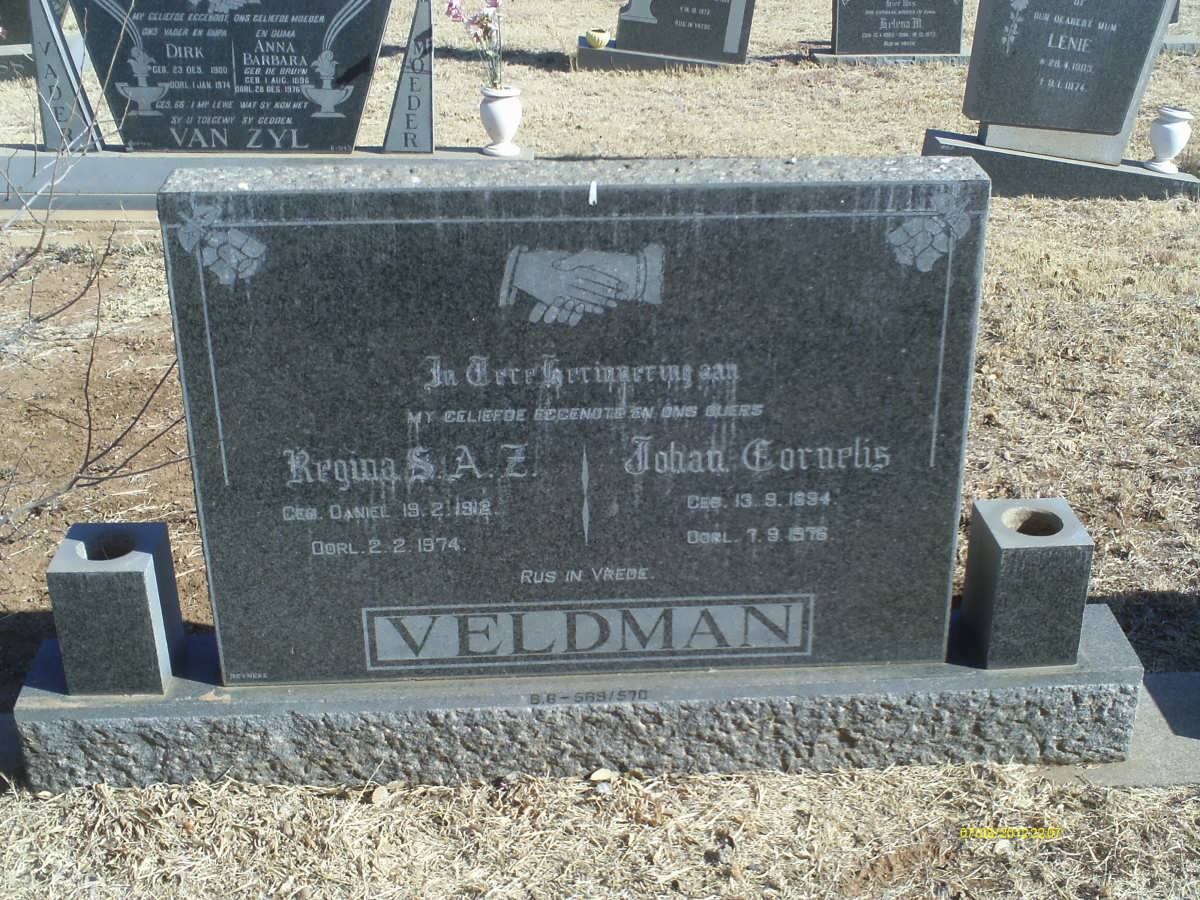 VELDMAN Johan Cornelis 1894-1976 &amp; Regina S.A.Z. DANIEL 1912-1974