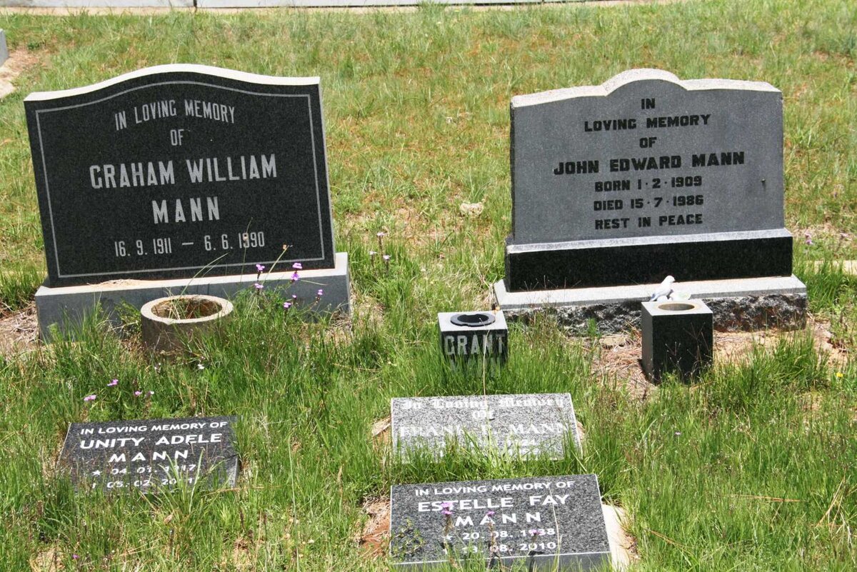 MANN Unity Adele 1917-20?1 :: MANN Estelle Fay 1938-2010 :: MANN Graham William 1911-1990