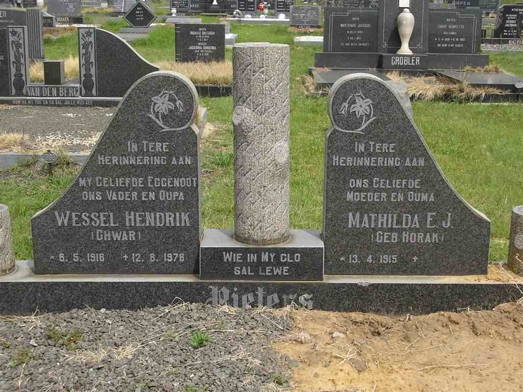 PIETERS  Wessel Hendrik 1916-1978 &amp; Mathilda E.J. HORAK 1915-