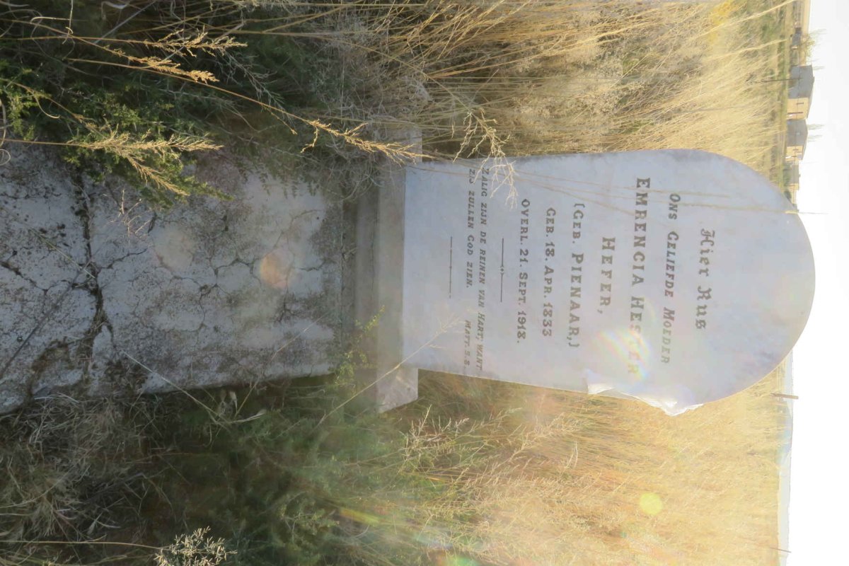 HEFER Emrencia Hester nee PIENAAR 1833-1918