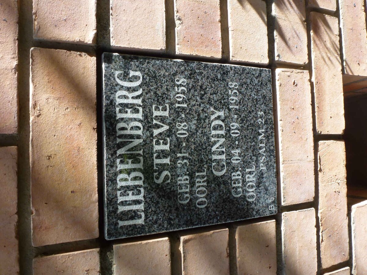 LIEBENBERG Steve 1958- &amp; Cindy 1958-